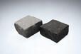 Dry / Wet comparison of Granite Sett in Size 100x100x50